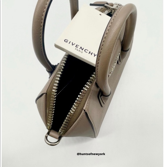 Givenchy Antigona Mini Bag - Picture 8 of 8